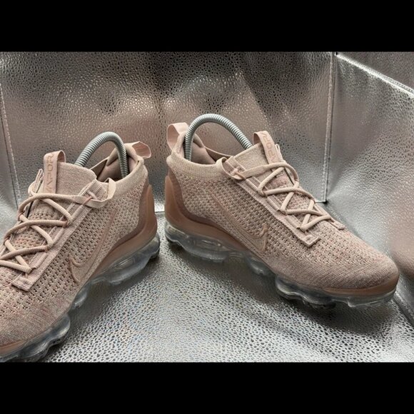 Size 9 - Nike Women’s‎ Air VaporMax 2022 Flyknit Shoes Pink Oxford DJ9975-600 - Picture 4 of 8